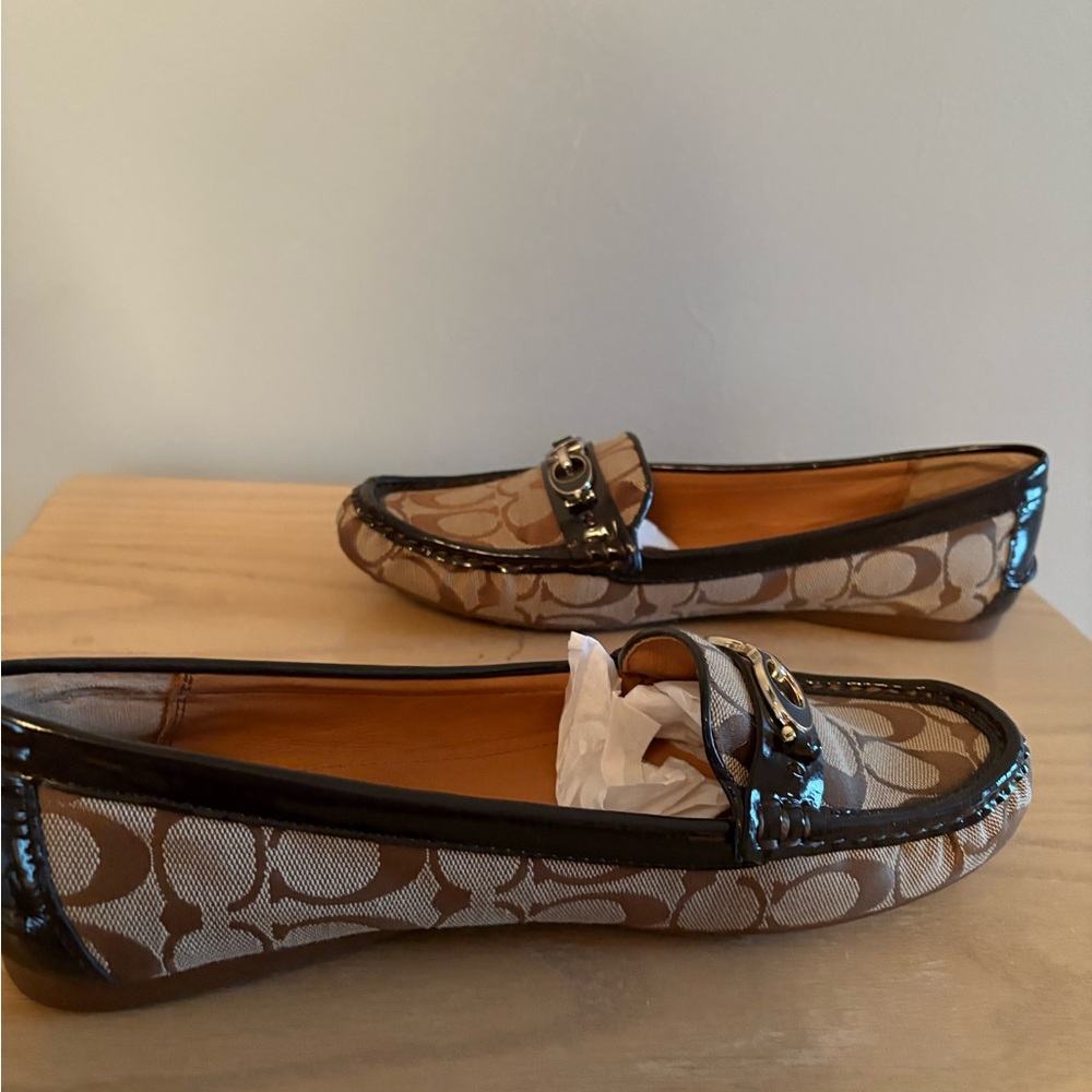 COACH women’s Fortunata shoes brand new in original box, Beige and Brown - Picture 2 of 5